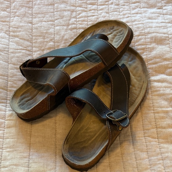 White Mountain Brown Sandals - Picture 2 of 4